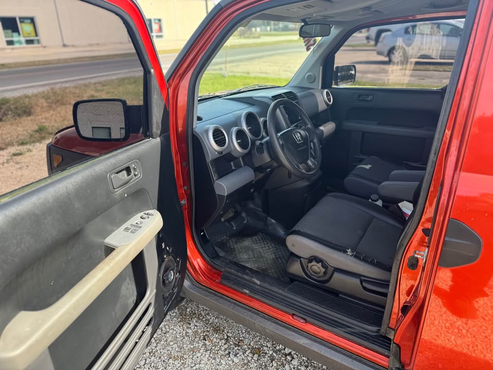 2004 Honda Element LX Sport Utility AWD